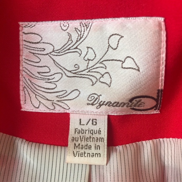 SOLD 🌺 Dynamite Blazer - Picture 3 of 3